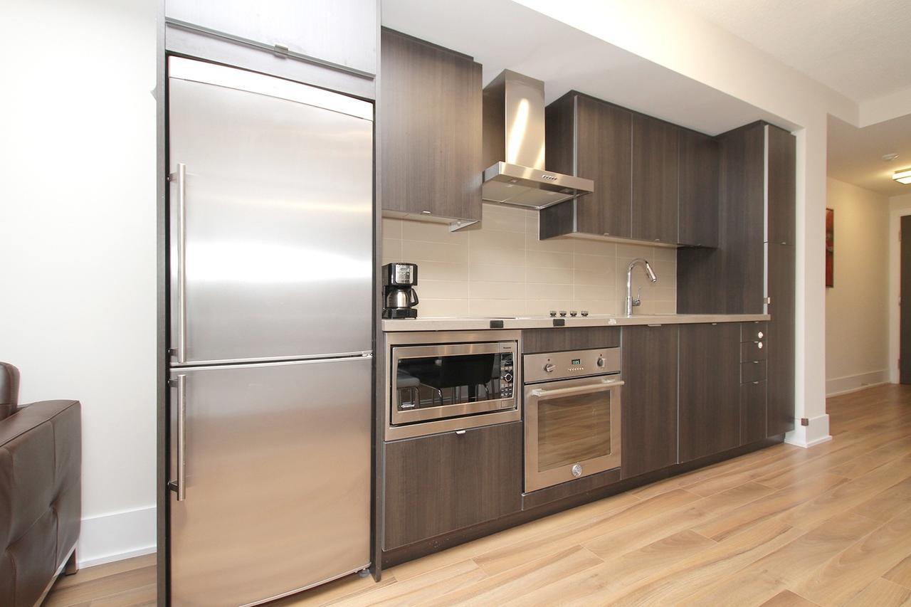 Napa Furnished Suites At Cn Tower & Maple Leaf Square Торонто Экстерьер фото