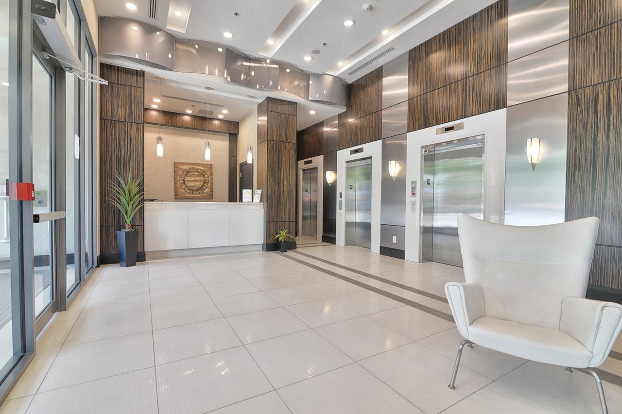 Napa Furnished Suites At Cn Tower & Maple Leaf Square Торонто Экстерьер фото