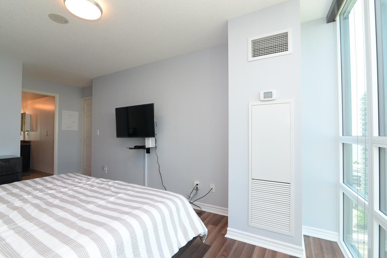 Napa Furnished Suites At Cn Tower & Maple Leaf Square Торонто Экстерьер фото