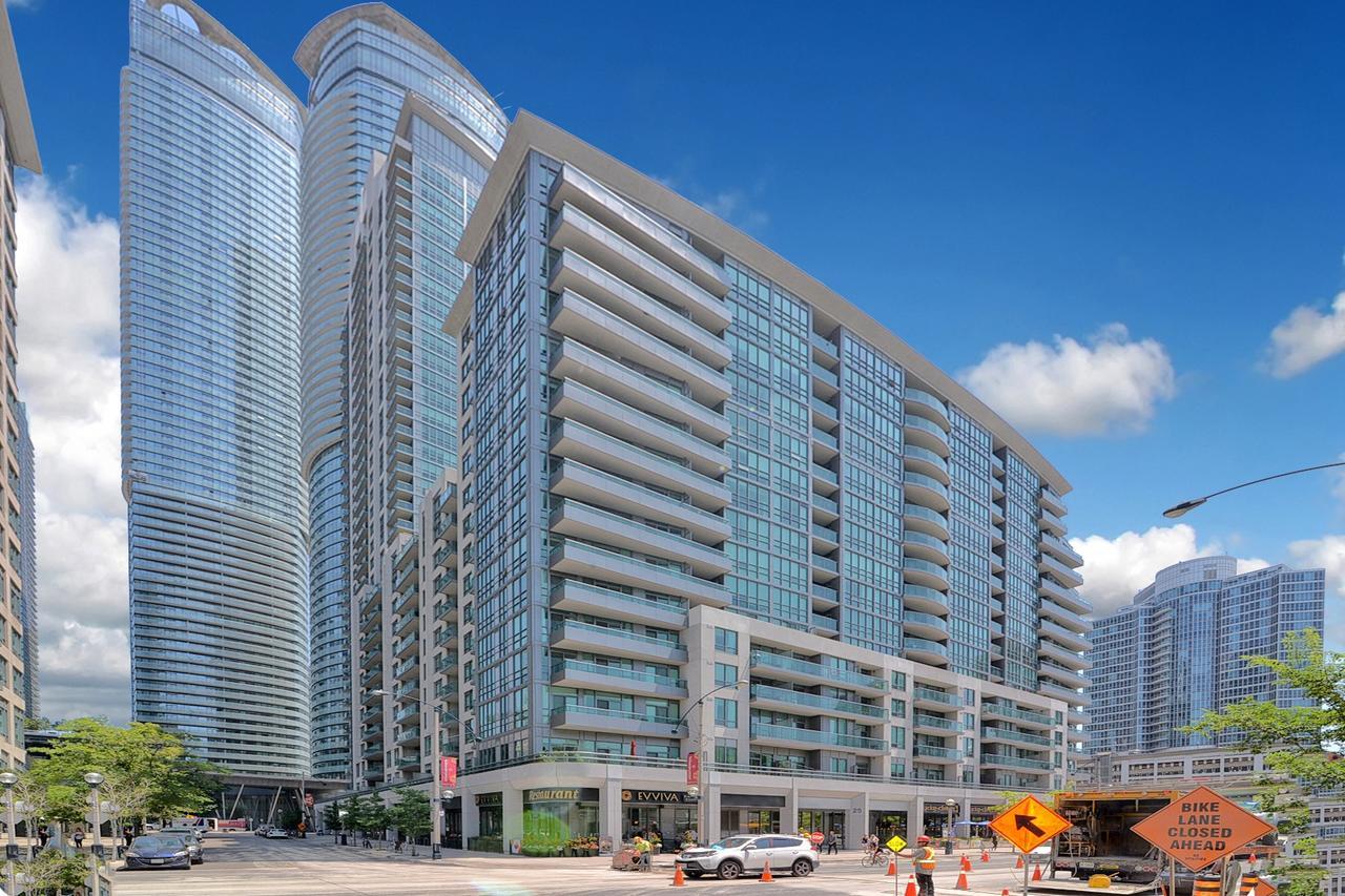 Napa Furnished Suites At Cn Tower & Maple Leaf Square Торонто Экстерьер фото