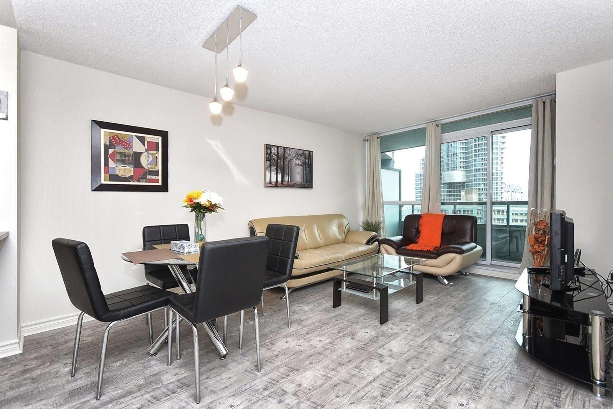 Napa Furnished Suites At Cn Tower & Maple Leaf Square Торонто Экстерьер фото