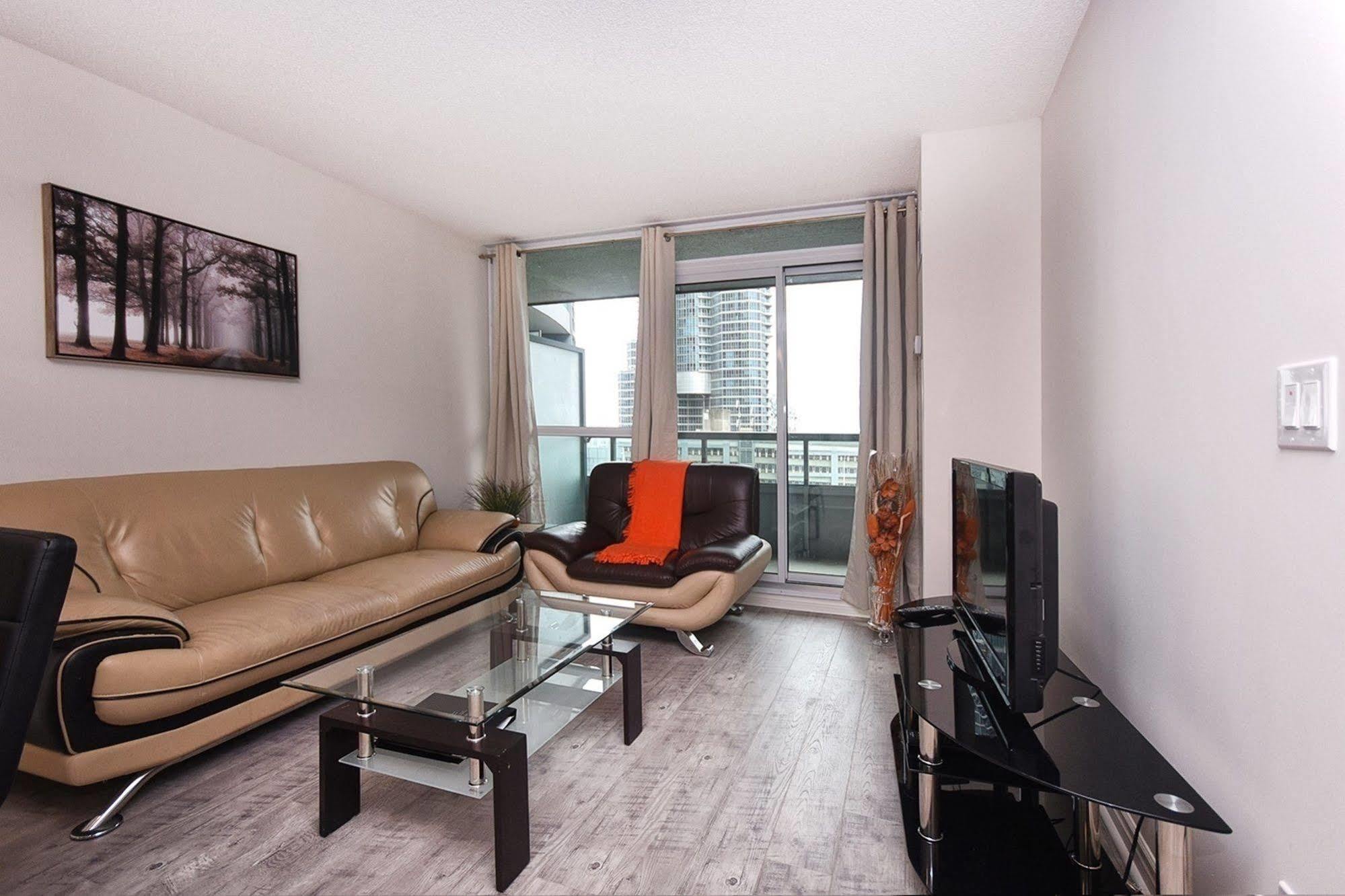 Napa Furnished Suites At Cn Tower & Maple Leaf Square Торонто Экстерьер фото