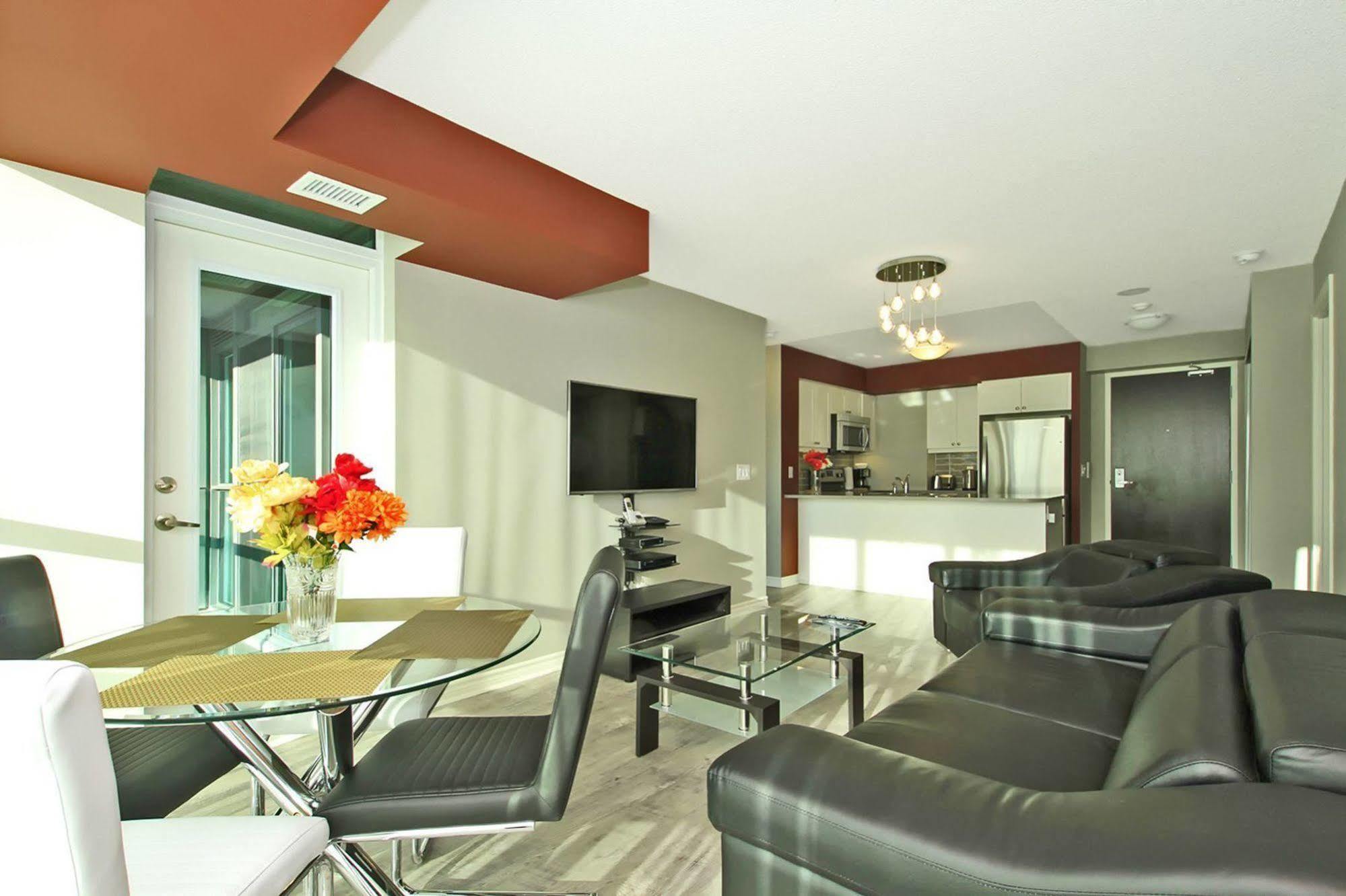 Napa Furnished Suites At Cn Tower & Maple Leaf Square Торонто Экстерьер фото
