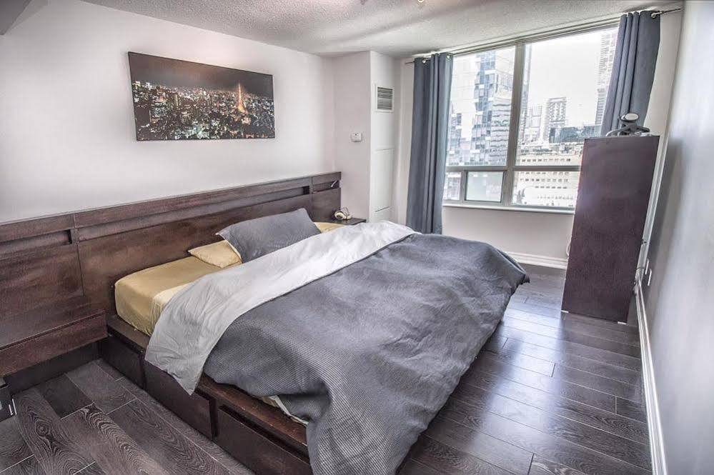 Napa Furnished Suites At Cn Tower & Maple Leaf Square Торонто Экстерьер фото